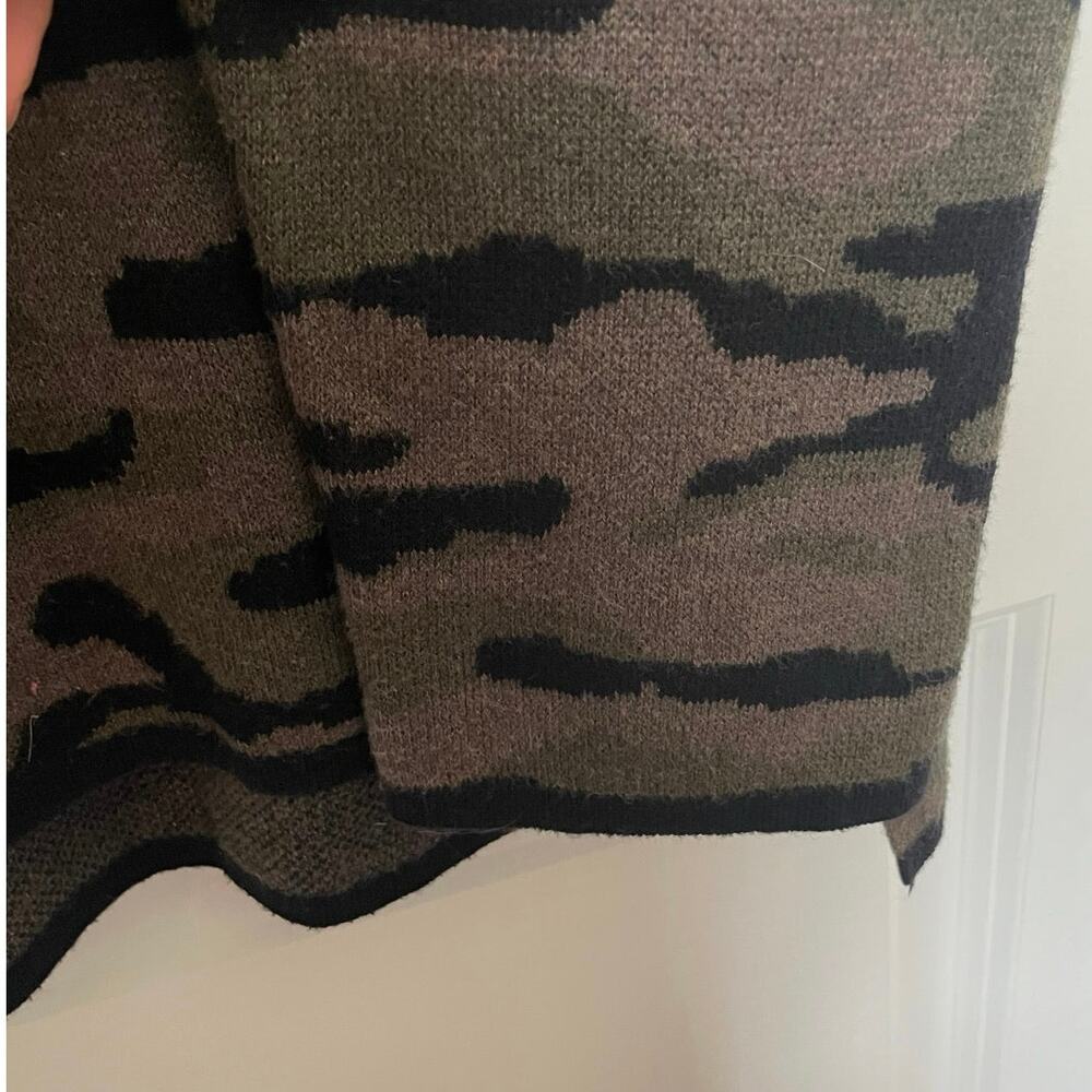 Rachel Zoe Camo Cowlneck Sweater Hoodie Size XL Comfy Stretchy Warm - Picture 5 of 7